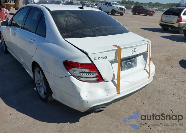 WDDGF4HB3EG215256: 43426875