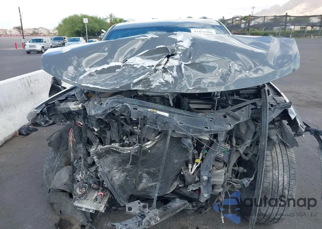 1C4RJEAG0KC690136: 43426906