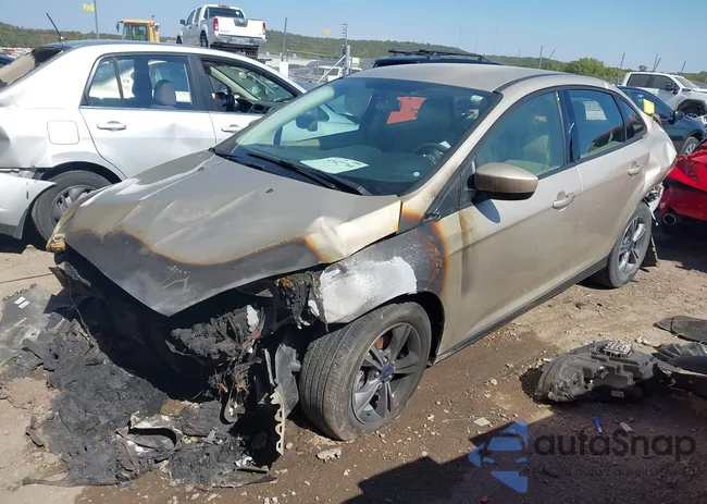 1FADP3F26JL211152: 43427764