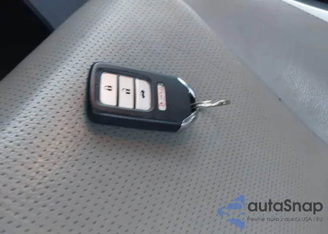 1HGCR2F83DA132523: 43427781