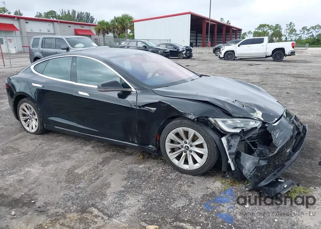 5YJSA1E25HF215795: 43427211