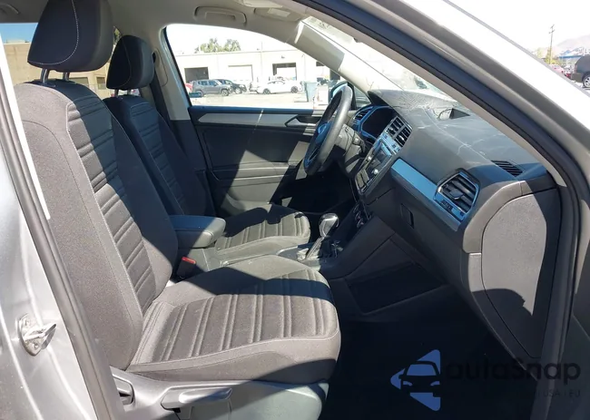 3VVRB7AX2RM048228: 43427250