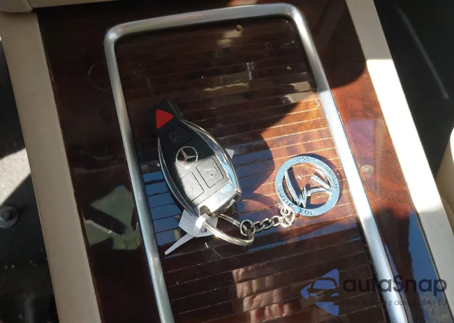 WDCGG8JB5FG341221: 43427463