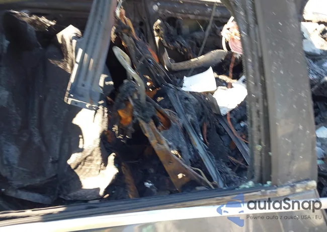 YV126MFK3G2404930: 43428633