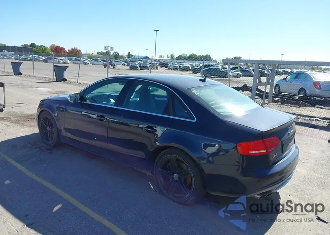 WAUBGAFLXAA072442: 43428704