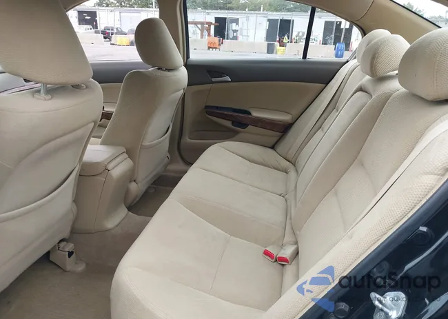 1HGCP367X8A013358: 43430153