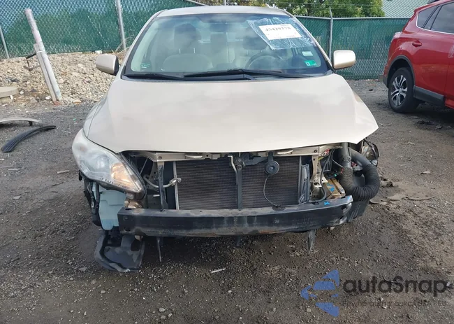 2T1BU4EE8CC789727: 43429378