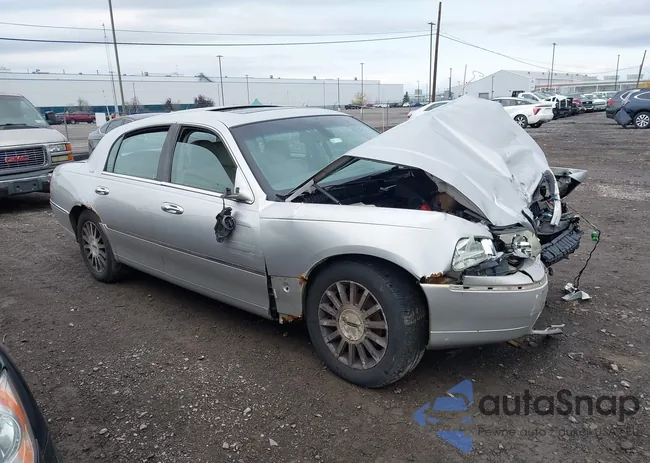 1LNHM82W43Y687041: 43429532