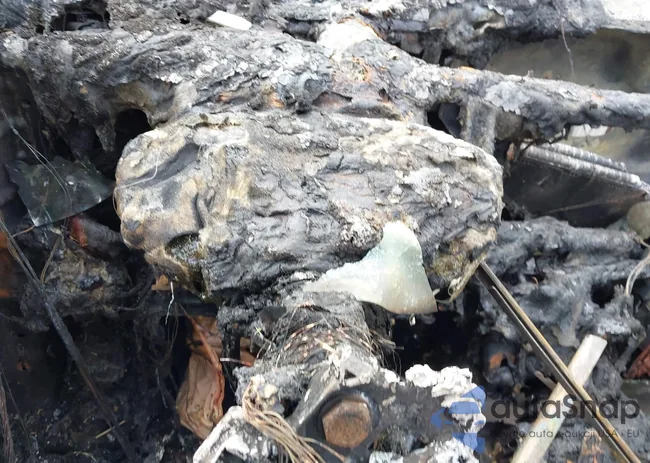 3FA6P0HR4DR341745: 43430982