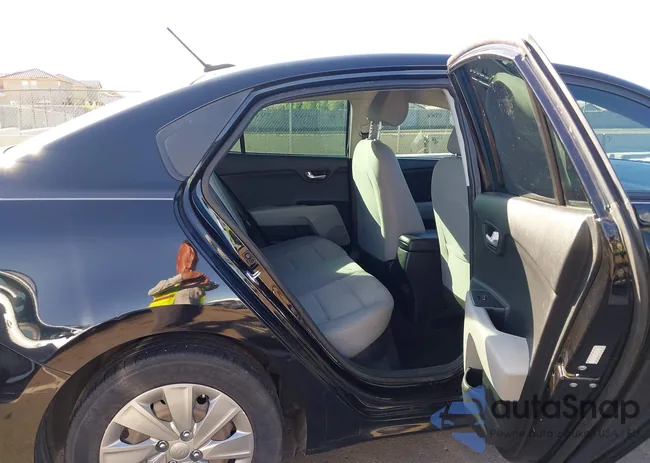 3KPA24AD8LE308228: 43430470