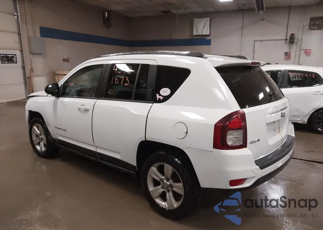 1C4NJDBB2ED880465: 43431673