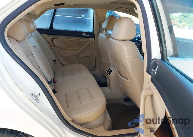 3VWRZ71K88M140762: 43431781