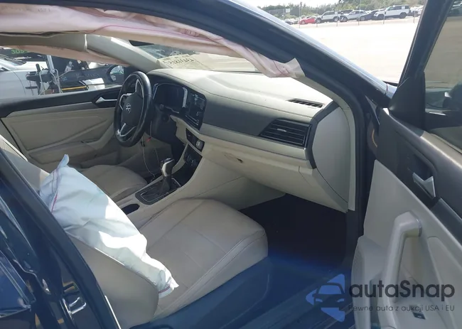 3VWEM7BU2NM004927: 43431815