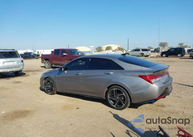 KMHLR4AF0PU629673: 43431957