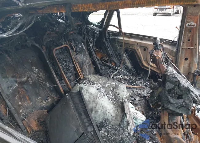 5UXFG2C56E0C43619: 43431287