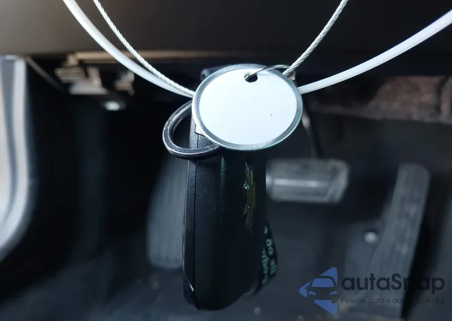 1G1FB3DS5K0119837: 43431360