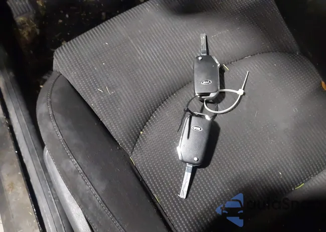 3KPF24AD4LE237812: 43433763