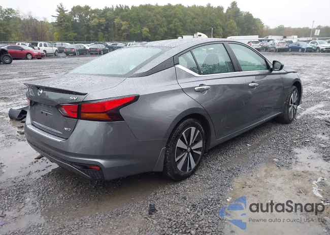 1N4BL4DW7NN302584: 43433875