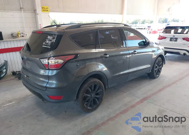 1FMCU9GD9JUB36955: 43434236