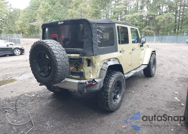 1C4HJWEG6DL526775: 43434244