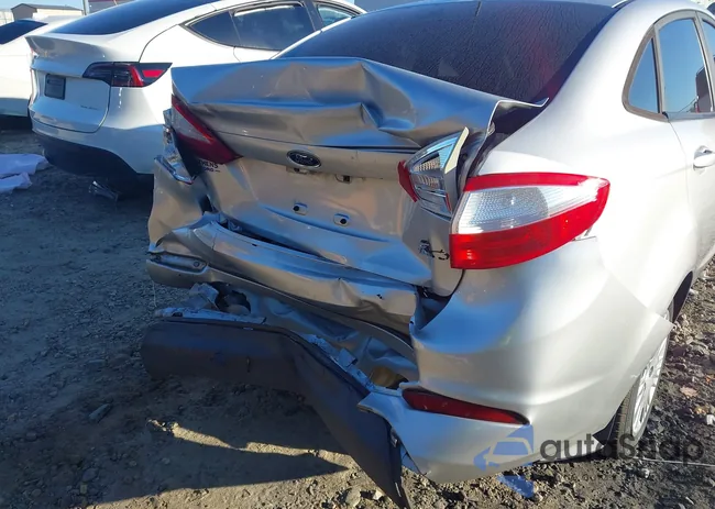 3FADP4AJ0HM165640: 43434322