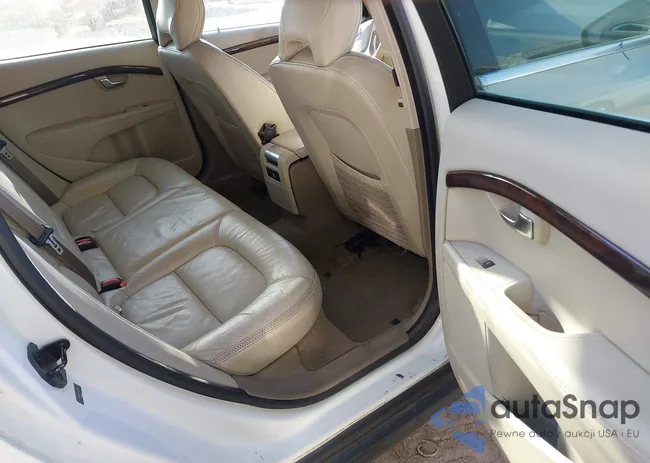 YV4902BZ9C1128909: 43434339