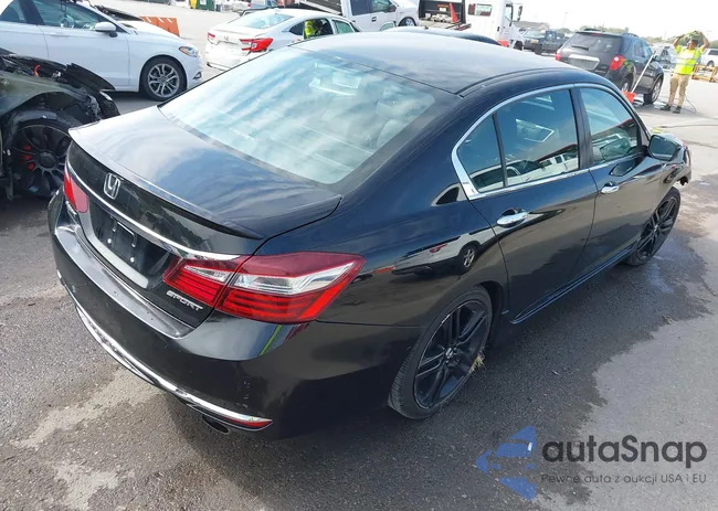 1HGCR2F52HA125476: 43434543