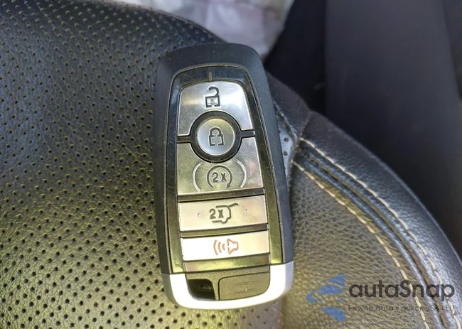 1FMCU9J94LUA08159: 43435468