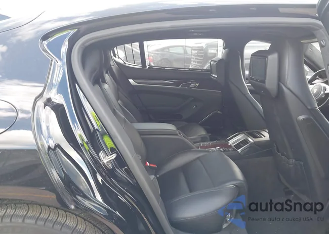 WP0BC2A74EL077077: 43436897