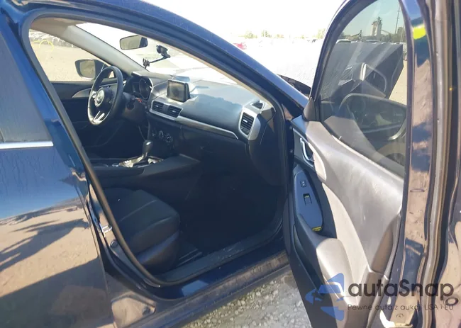 3MZBN1U77HM107883: 43437084