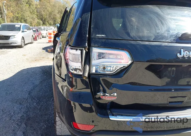 1C4RJFBGXJC128425: 43437587