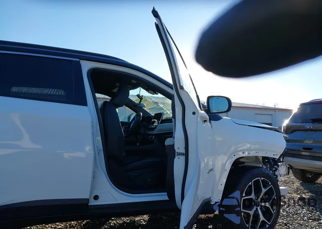 3C4NJDCN8ST555172: 43437629