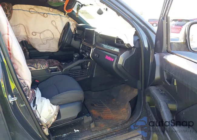 3TYLB5JNXRT049445: 43437852