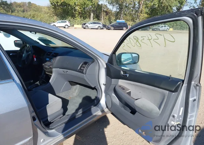 1HGCM56776A153434: 43438053