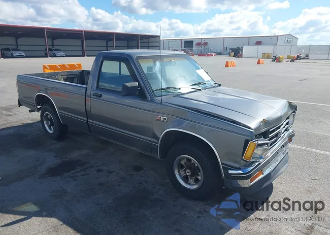 1GCCS14Z8L2109143: 43438141