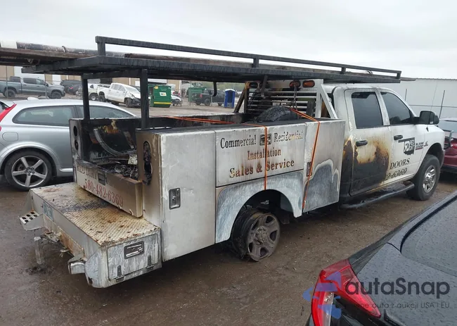 3C6UR5HLXEG204740: 43437539