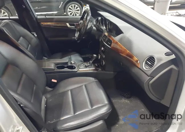 WDDGF8AB5DA792406: 43438672