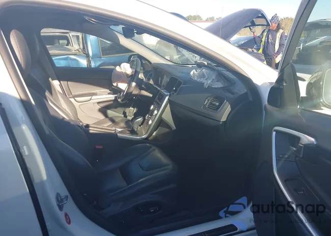 YV440MWK4J2059055: 43438684