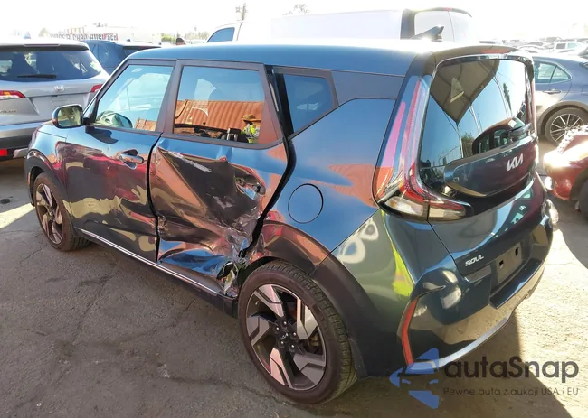 KNDJ53AU9P7194568: 43438868