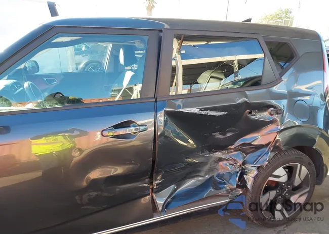 KNDJ53AU9P7194568: 43438868