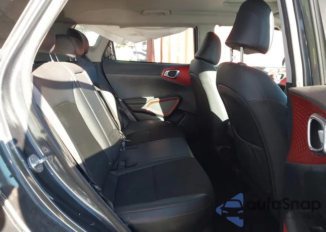 KNDJ53AU9P7194568: 43438868