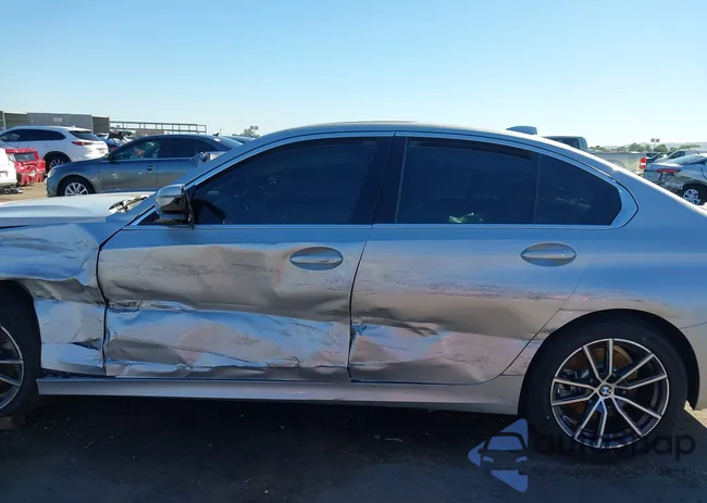 WBA5R7C56KAJ83653: 43438198