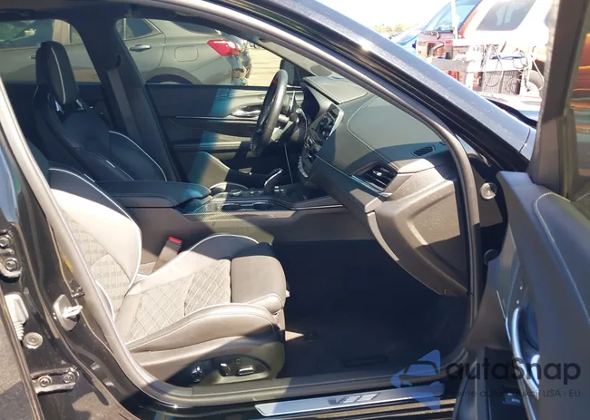 1G6DL5RP1P0410857: 43438402