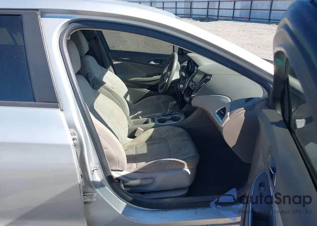 1G1BC5SM2J7208217: 43439647