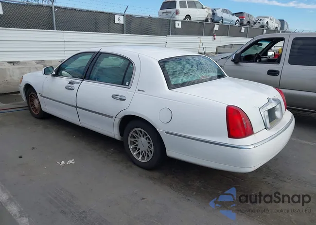 1LNHM82W42Y656838: 43439858