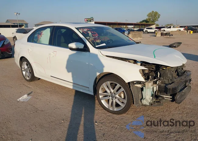 3VWL17AJ4HM213744: 43439259