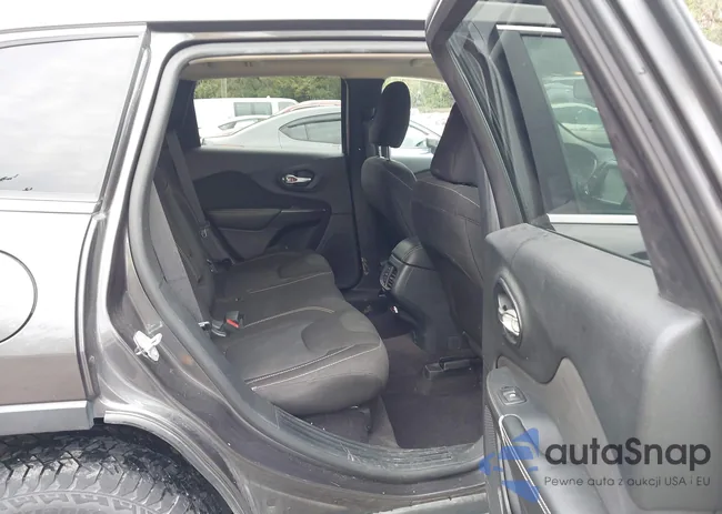 1C4PJMCB8GW221434: 43439338