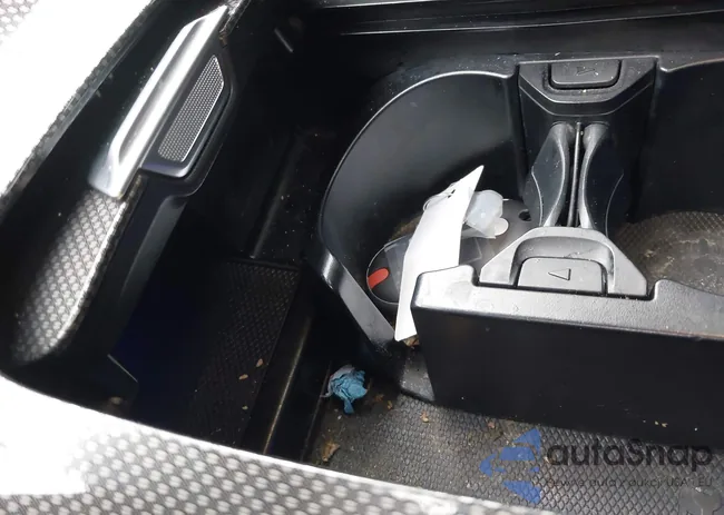 W1KAF4HBXNR048338: 43440621