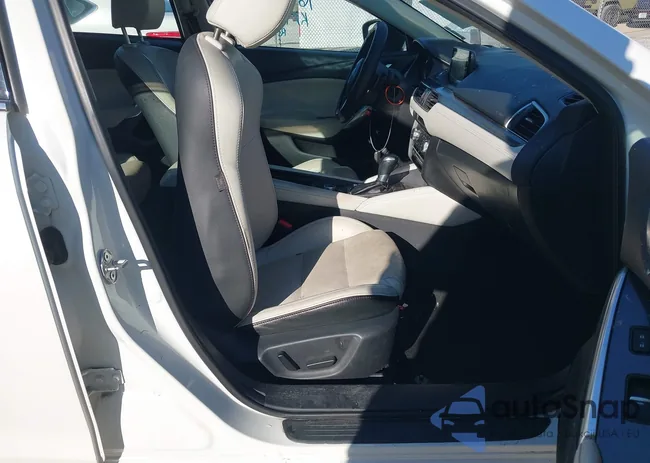 JM1GJ1W50G1465340: 43440865