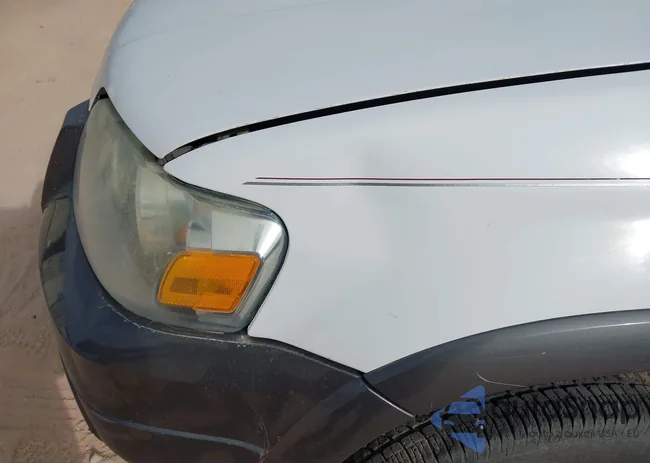 1FMYU93105KA15847: 43440352